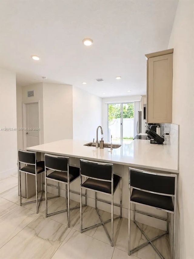 5 of 44 - 181 Sw 170th Avenue, Pembroke Pines, FL