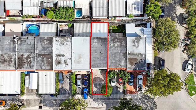 3 of 16 - 7025 W 3rd Court, Hialeah, FL