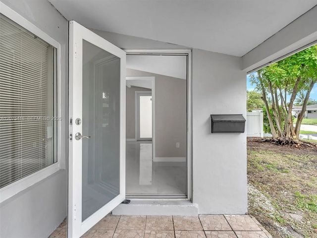 4 of 36 - 6800 Raleigh Street, Hollywood, FL