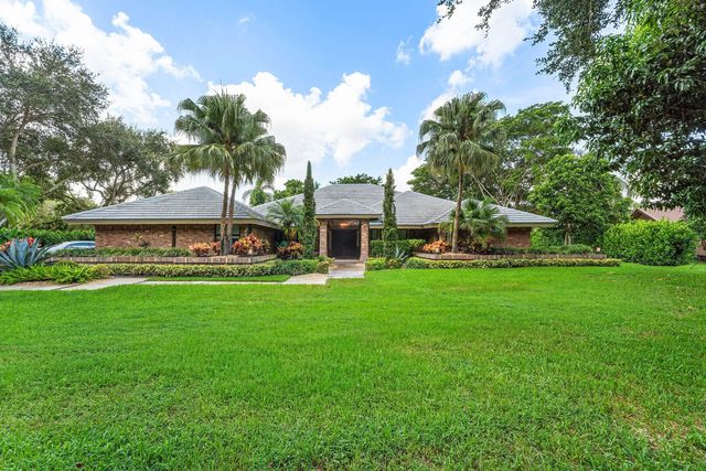 6911 Annapolis Court, Parkland
