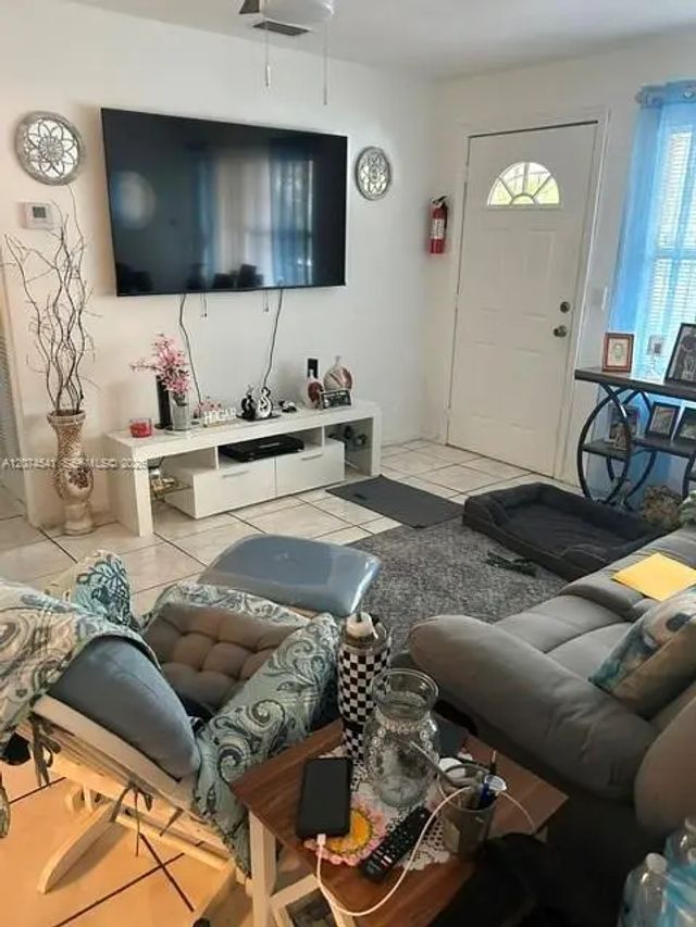 5 of 16 - 863 Nw 113th Street, Miami, FL