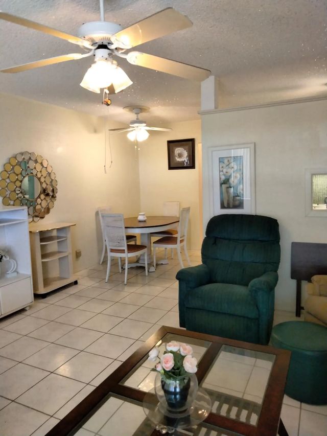5 of 18 - 815 Sw 10th Terrace #17v, Hallandale Beach, FL