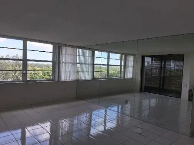 4 of 14 - 900 St Charles Place #ph5, Pembroke Pines, FL