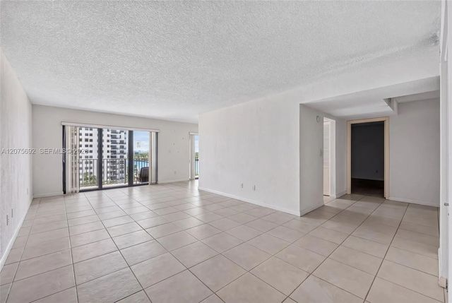 5 of 30 - 1201 S Ocean Drive #1009n, Hollywood, FL