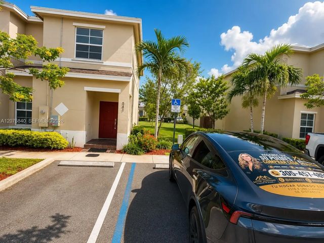 541 Ne 5th Ter 5 Th Terrace, Florida City