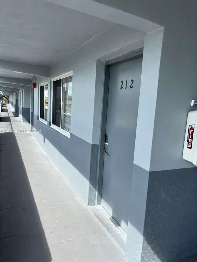 4 of 10 - 11195 Sw 1st Street #216, Sweetwater, FL