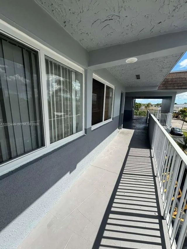 4 of 10 - 11005 Sw 1st Street #302, Sweetwater, FL
