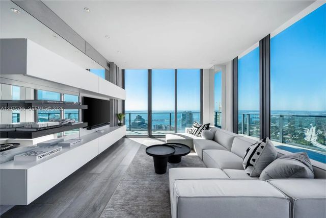 3 of 35 - 1300 S Miami Avenue #uph4, Miami, FL