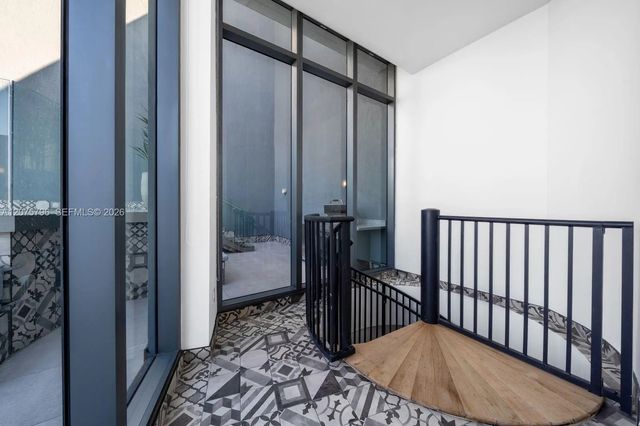 5 of 35 - 1300 S Miami Avenue #uph4, Miami, FL
