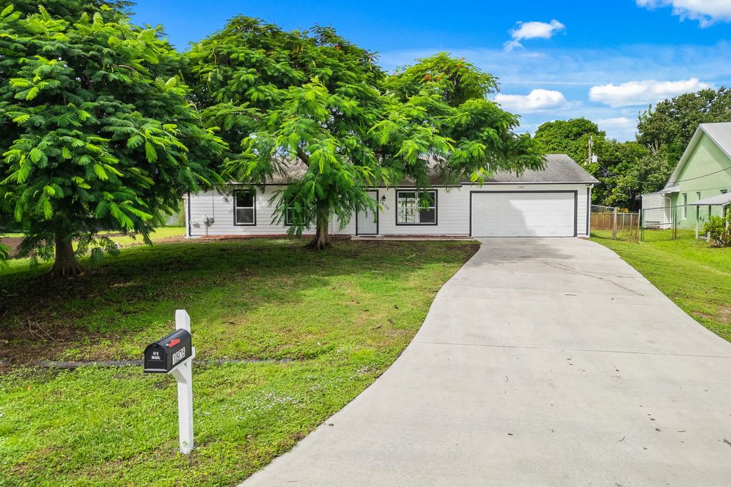 1575 Sw Fresno Road, Port St. Lucie
