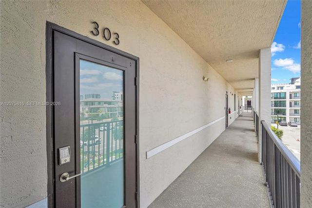 3 of 47 - 8301 Nw 41st Street #b-303, Doral, FL