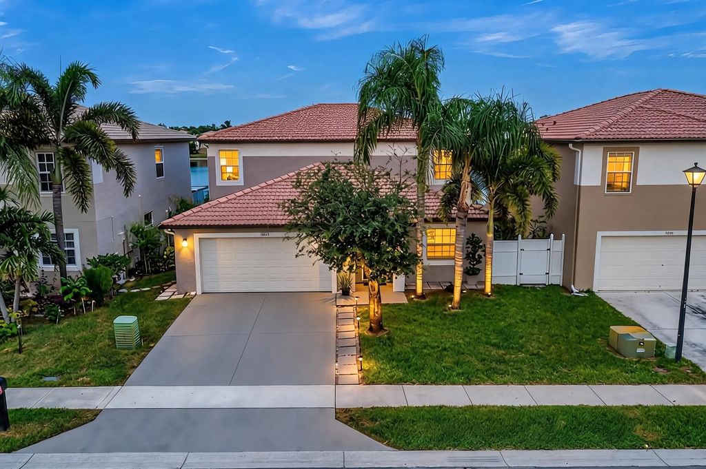 6642 Rainwood Cove Lane, Lake Worth
