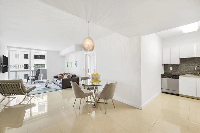 4 of 39 - 6365 Collins Avenue #805, Miami Beach, FL