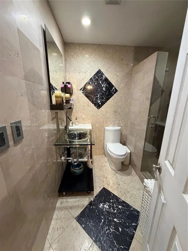 3 of 27 - 5445 Nw 172nd Terrace, Miami Gardens, FL