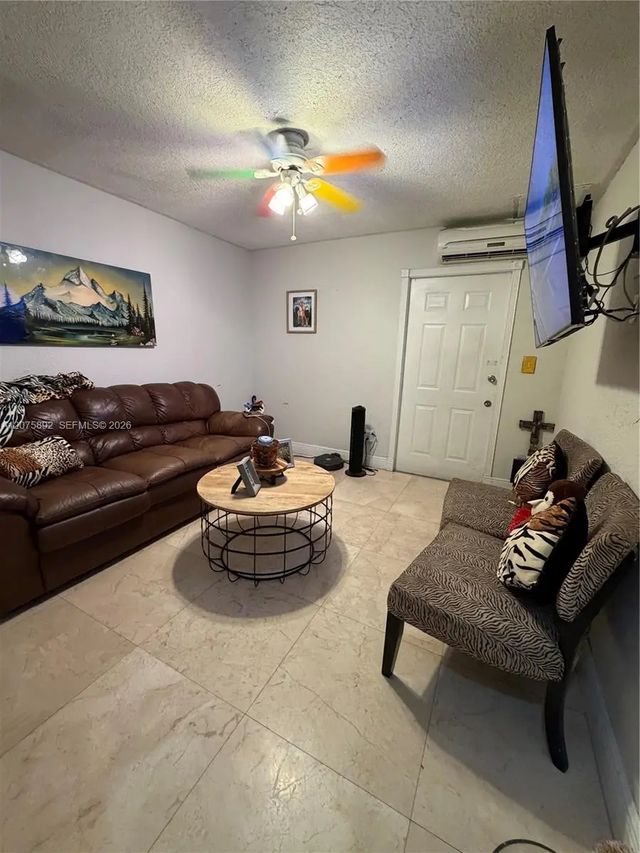 5 of 27 - 5445 Nw 172nd Terrace, Miami Gardens, FL