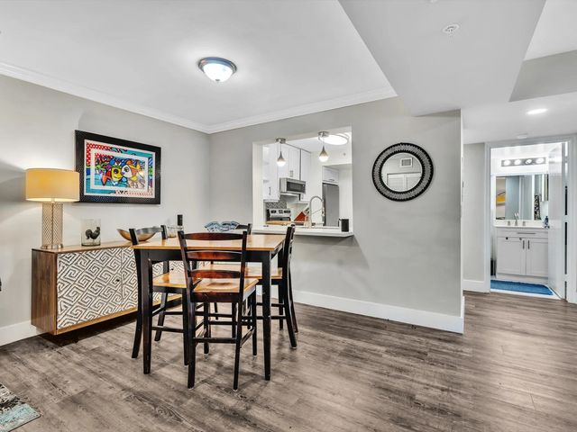 4 of 40 - 2721 Ocean Club Boulevard #104, Hollywood, FL