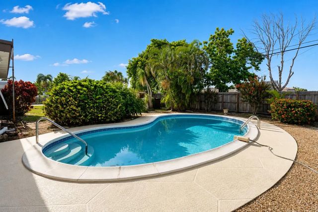 4 of 32 - 2593 Bahia Road, West Palm Beach, FL