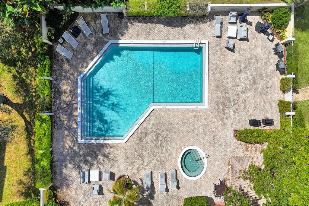 5951 Wellesley Park Drive #405, Boca Raton