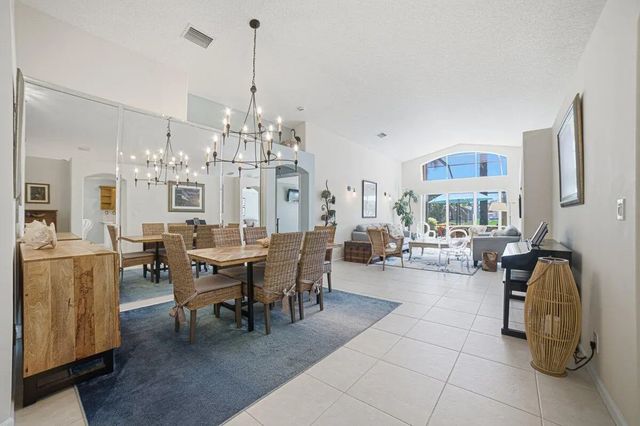 3 of 44 - 5026 Prairie Dunes Village Circle, Lake Worth, FL
