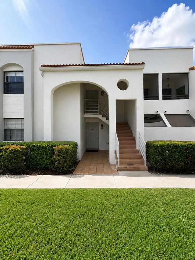 3545 Magellan Circle #352-5, Aventura