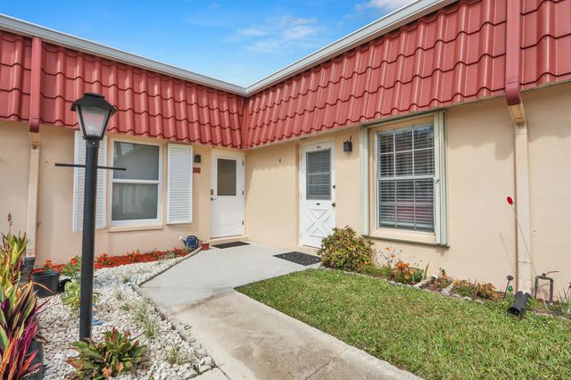 615 Laconia Circle, Greenacres