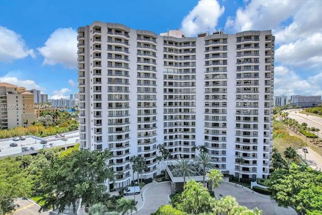 5 of 34 - 3300 Ne 191st Street #lp03, Aventura, FL