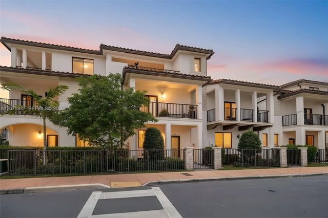 3 of 75 - 4256 Nw 83rd Avenue, Doral, FL