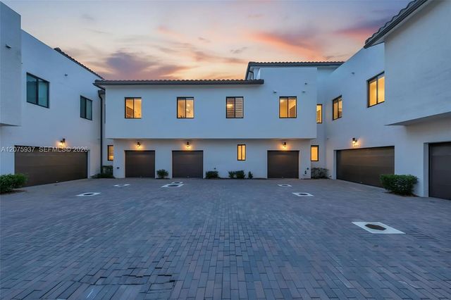 5 of 75 - 4256 Nw 83rd Avenue, Doral, FL