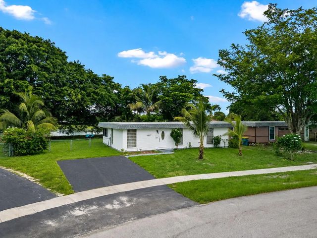 2 of 20 - 6807 Nw 80th Court, Tamarac, FL