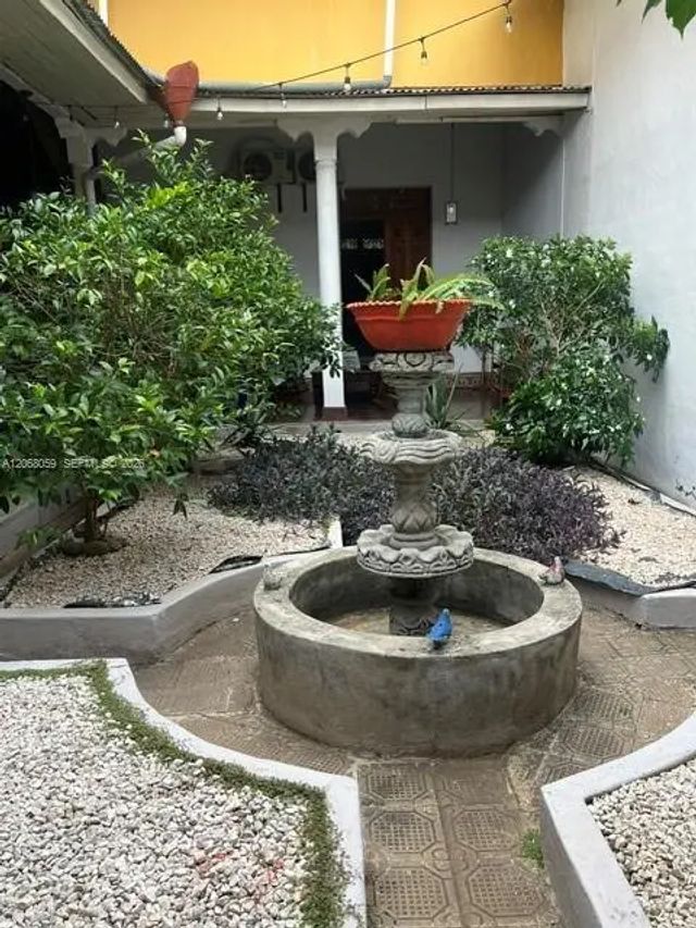 5 of 24 - 203 Ne Calle Estrada, , 