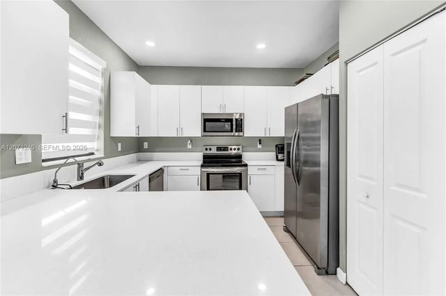 2 of 45 - 20397 Nw 6th Place, Miami Gardens, FL