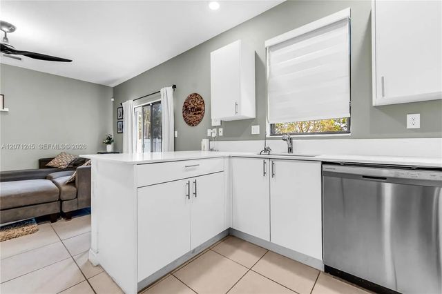 4 of 45 - 20397 Nw 6th Place, Miami Gardens, FL