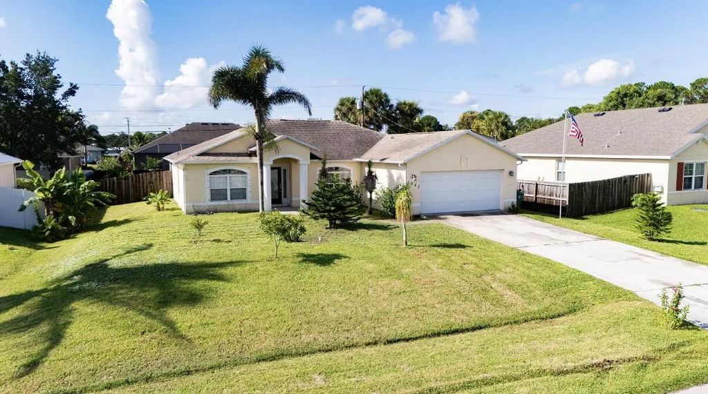 1042 Sw Dartmouth Avenue, Port St. Lucie