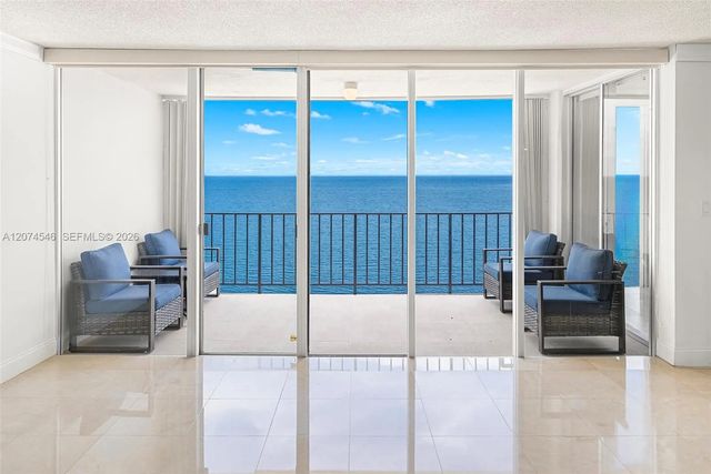 881 Ocean Drive #16f, Key Biscayne