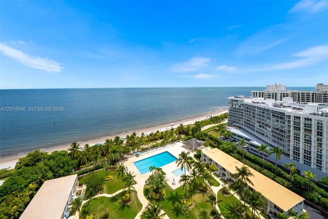 2 of 39 - 881 Ocean Drive #16f, Key Biscayne, FL