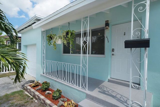 3 of 34 - 2517 Rodman Street, Hollywood, FL