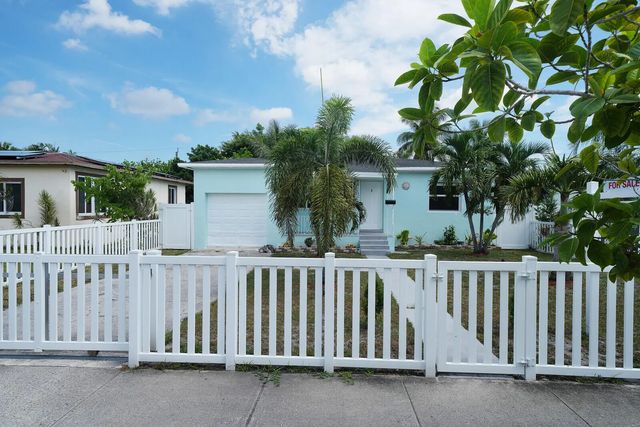 4 of 34 - 2517 Rodman Street, Hollywood, FL