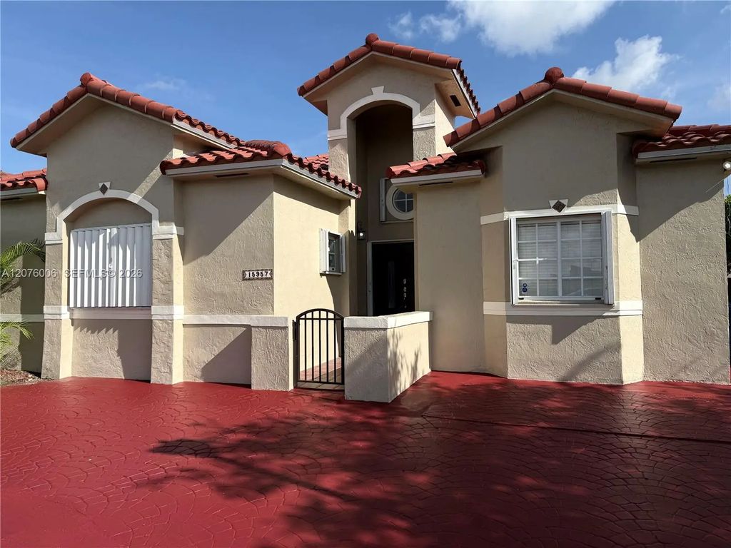 15957 Sw 54th Terrace, Miami