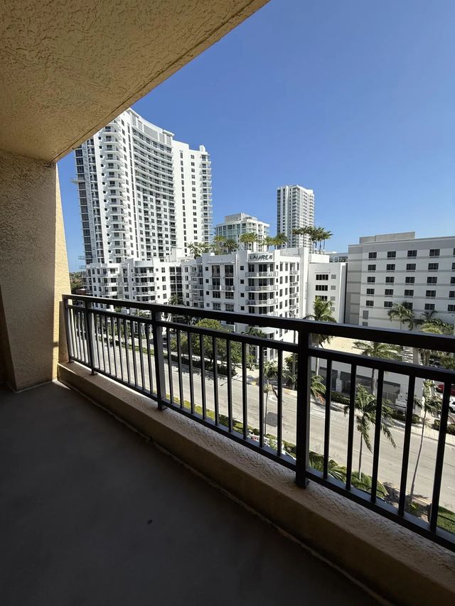 100 N Federal Highway #738, Fort Lauderdale