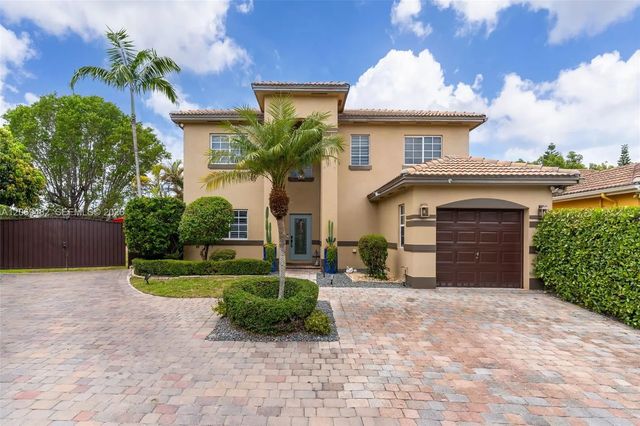 2 of 29 - 20922 Sw 88th Place, Cutler Bay, FL