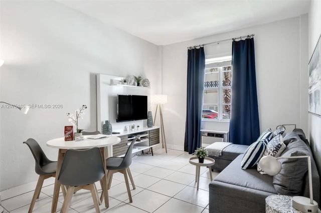 3 of 18 - 3030 Collins Avenue #1g, Miami Beach, FL