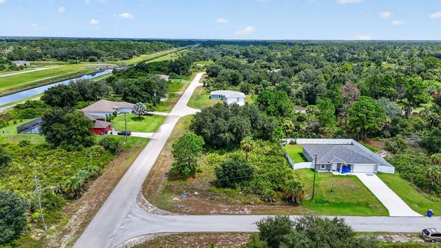 4 of 28 - 720 Jerome Street, Lehigh Acres, FL