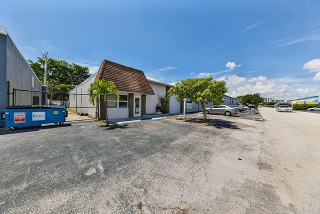 3 of 45 - 30 Sw 5th Court, Pompano Beach, FL
