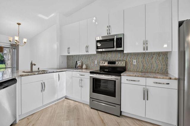 1971 Discovery Circle E, Deerfield Beach