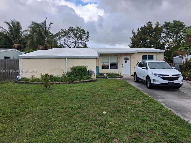 6359 Sw 2nd Street, Margate