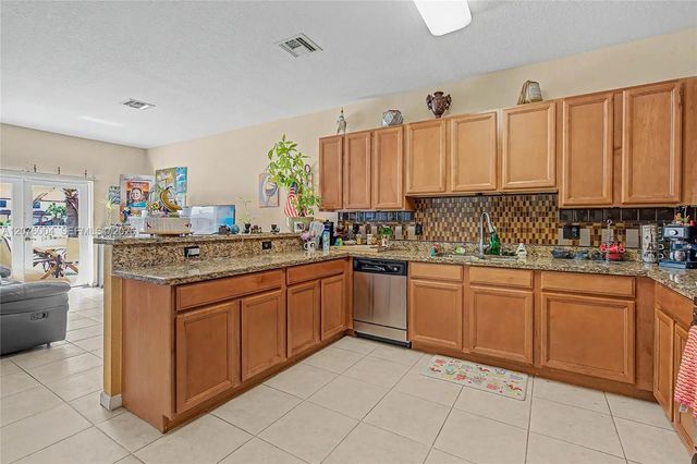 5 of 31 - 527 Se 31st Avenue, Homestead, FL