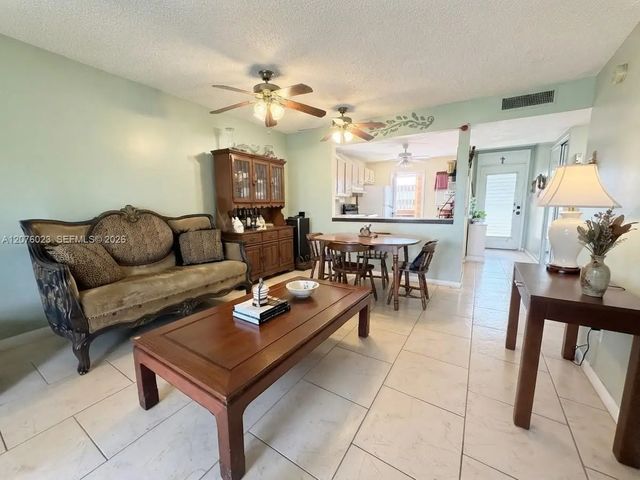 4 of 33 - 2951 Nw 46th Avenue #109, Lauderdale Lakes, FL