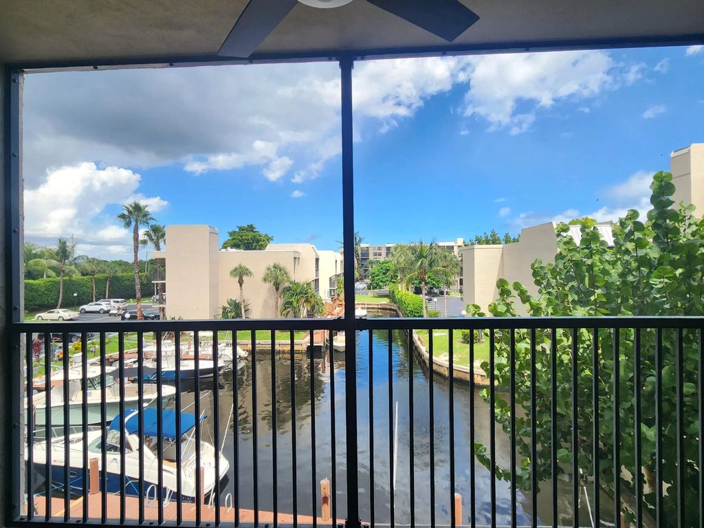 17 Royal Palm Way #3030, Boca Raton