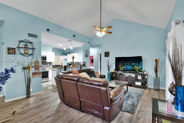 3 of 34 - 1419 Avon Lane #216, North Lauderdale, FL