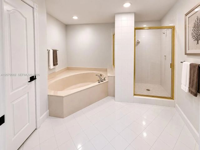 3 of 17 - 10750 Nw 66th Street #413, Doral, FL